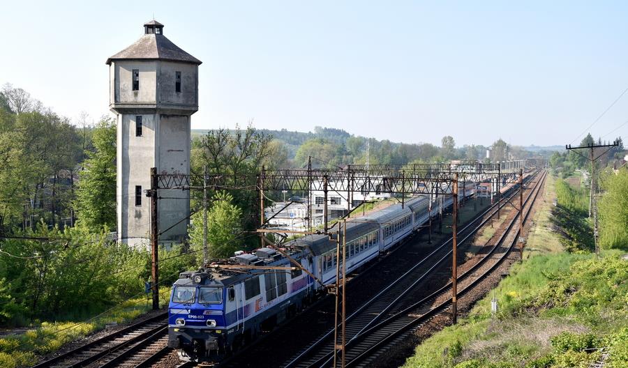 W pociągach można zajmować wszystkie miejsca siedzące. W Intercity będzie trzeba mieć miejscówkę W pociągach można zajmować wszystkie miejsca siedzące. W Intercity będzie trzeba mieć miejscówkę