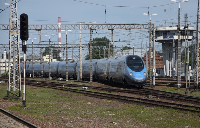 Letnia korekta rozkładu jazdy. Na wiele pociągów Intercity jeszcze nie kupisz biletu