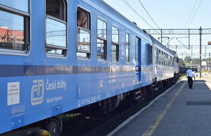 Z TLK Korsarz do autobusu IC. Bez 83-minutowego postoju