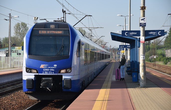 Problemy z zakupem biletów i pobraniem rezerwacji na intercity.pl