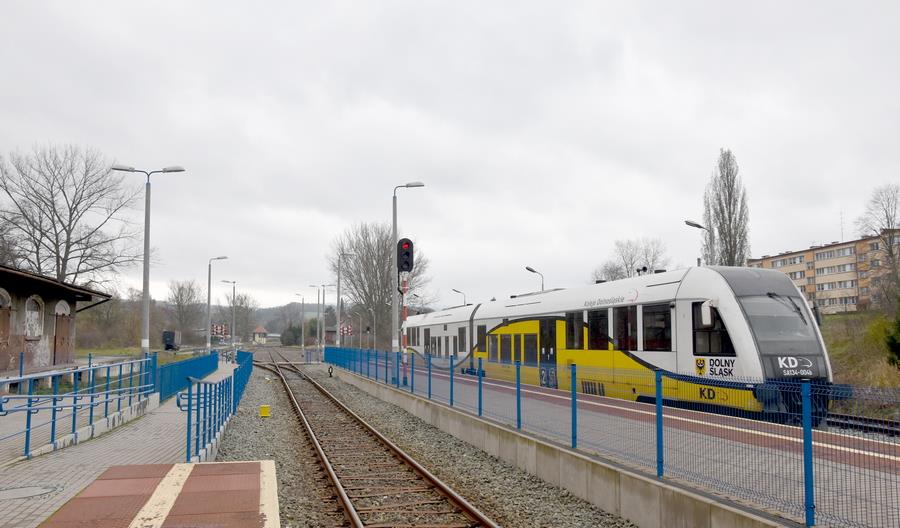 Najpiękniejsze linie na Dolnym Śląsku w wakacje z komunikacją zastępczą Najpiękniejsze linie na Dolnym Śląsku w wakacje z komunikacją zastępczą