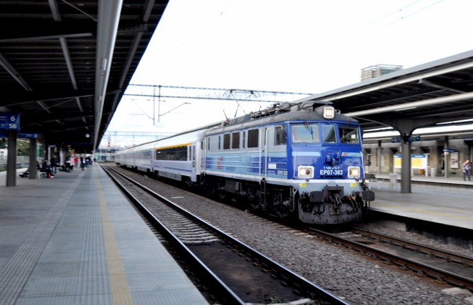 Kolejna awaria na poznańskim węźle. Stacja Poznań Główny była sparaliżowana