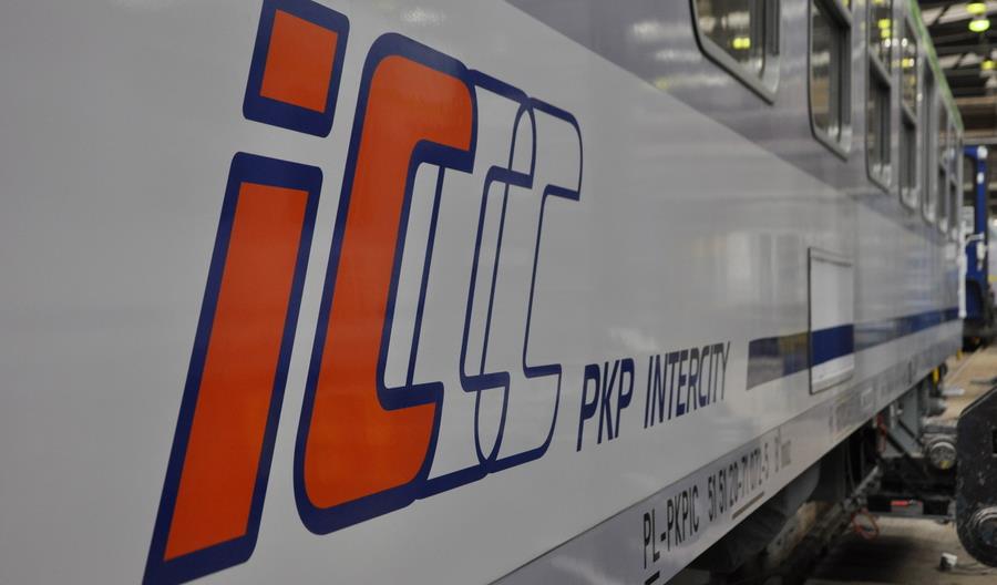 PKP Intercity chce zamówić 80 tysięcy maseczek PKP Intercity chce zamówić 80 tysięcy maseczek