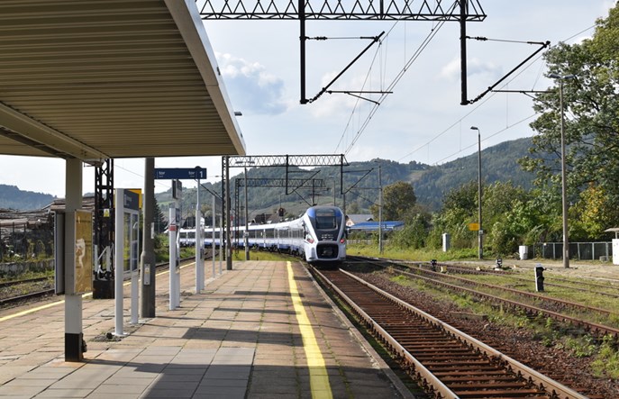 We wrześniu 2020 pociąg wybrało 25% mniej pasażerów niż rok wcześniej