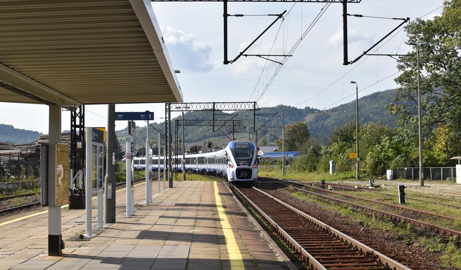 We wrześniu 2020 pociąg wybrało 25% mniej pasażerów niż rok wcześniej We wrześniu 2020 pociąg wybrało 25% mniej pasażerów niż rok wcześniej