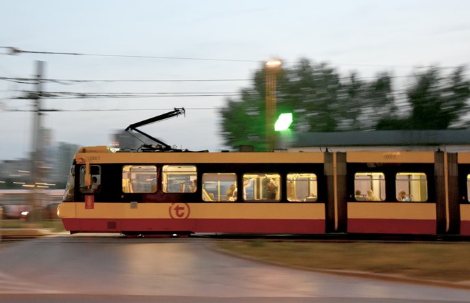 Warszawa stopniowo ogranicza działanie komunikacji miejskiej?