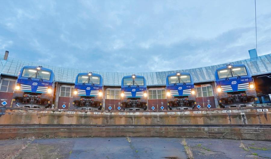 Koleje Czeskie pożyczają Vectrony. Mają pojechać z Pragi przez Wrocław do Gdyni Koleje Czeskie pożyczają Vectrony. Mają pojechać z Pragi przez Wrocław do Gdyni