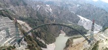Hindusi budują najwyższy most kolejowy na świecie [film]