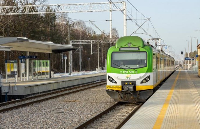 W maju pociągi Kolei Mazowieckich z Warszawy dojadą bliżej Radomia