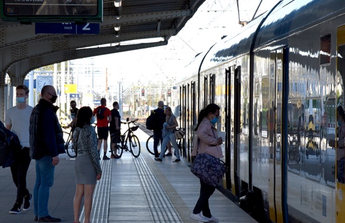 Luzowanie obostrzeń. 75% pojemności w transporcie publicznym