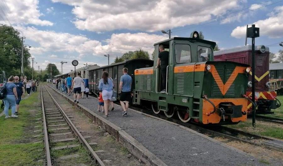 Można już kupić jeden bilet na pociąg ŁKA i wąskotorową Kolej Rogowską Można już kupić jeden bilet na pociąg ŁKA i wąskotorową Kolej Rogowską
