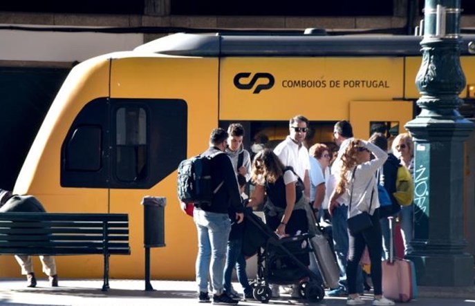 Strajkują portugalscy kolejarze