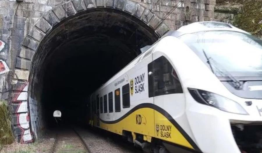 Tunel pod Górą Tunelową: Oferta spółki PLK za droga dla PLK