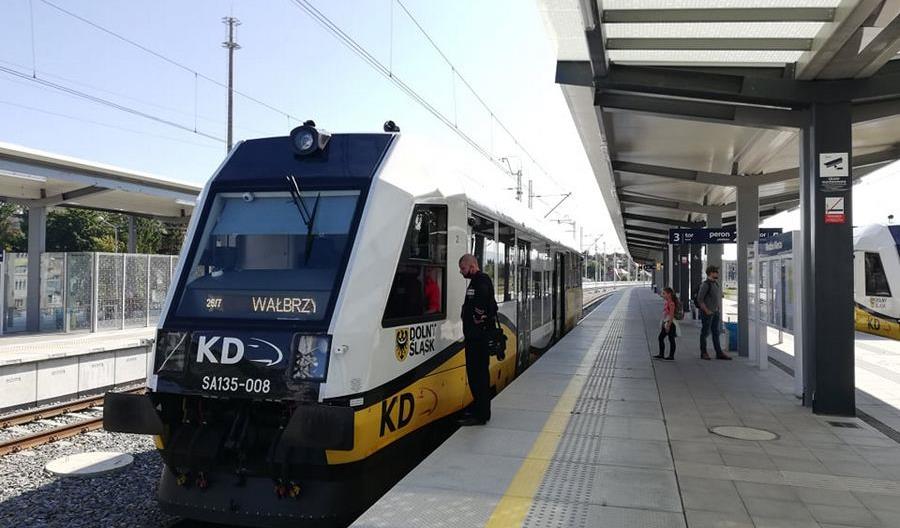 Podwyżki dla pracowników Kolei Dolnośląskich Podwyżki dla pracowników Kolei Dolnośląskich