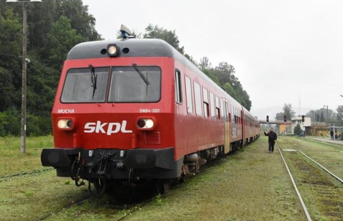 Kto dostarczy spalinowe zespoły trakcyjne dla trasy Kraków – Nysa – Jelenia Góra?