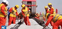 Chiny. Ukończono pierwszą na świecie pętlę kolejową wokół pustyni