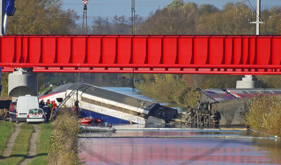 Francja: Kolejarze wznawiają testy po katastrofie na linii Paryż – Strasburg Francja: Kolejarze wznawiają testy po katastrofie na linii Paryż – Strasburg