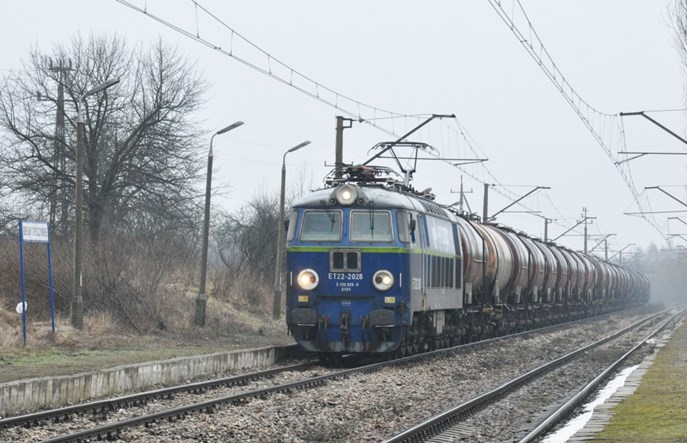 PLK prowadzi przetarg na remont linii z Radzic do Radomia