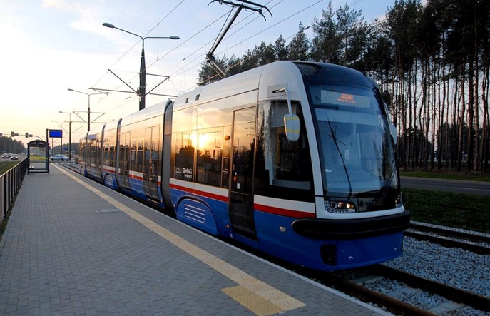 Bydgoszcz poczeka na tramwaj do Fordonu. Przez opóźnione tramwaje Pesy