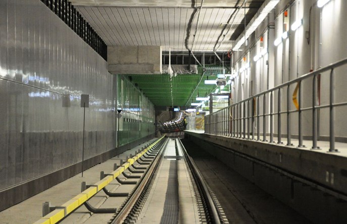 II linia metra od startu z pełnym zasięgiem sieci komórkowych