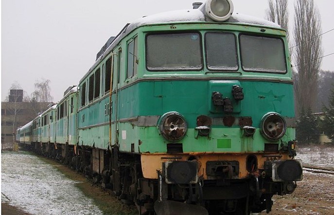 Przewozy Regionalne wydały sześć milionów na lokomotywy. Od lat niszczeją