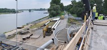 Most Łazienkowski w kawałkach. Droga dla rowerów nabiera kształtu