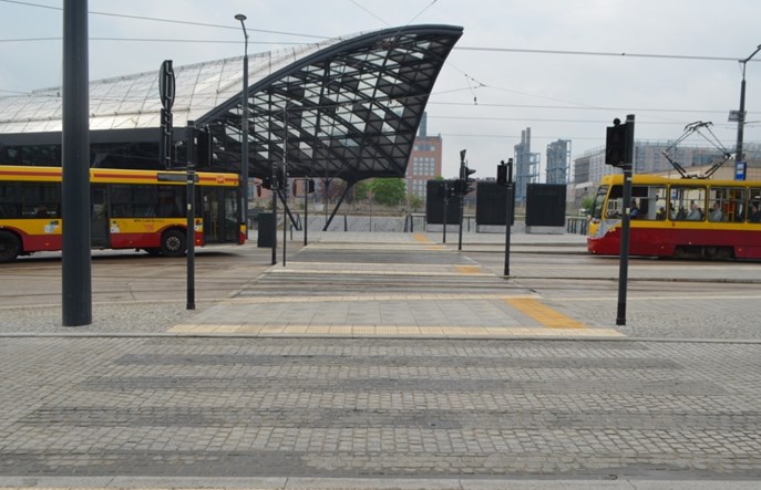 Łódź: Niepotrzebne światła zgasły. Kiedy powrót tramwajów?