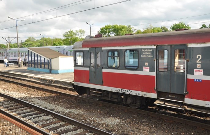 Brak skomunikowań zniechęca do kolei