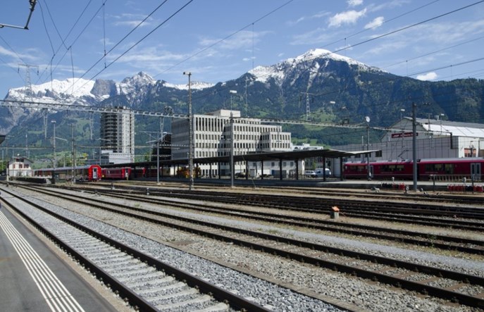 Wielu chętnych na modernizację linii E20