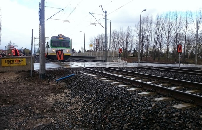 Warszawa Jeziorki: Działa już tymczasowy przejazd kolejowy