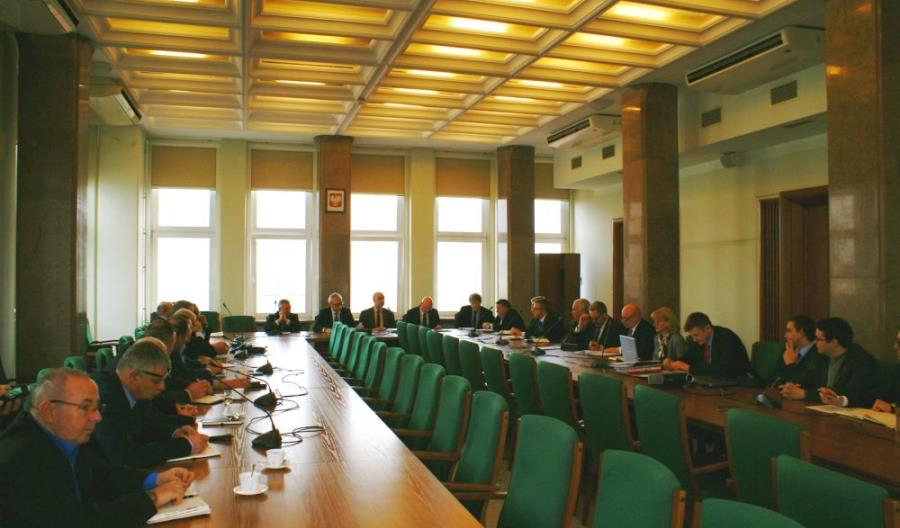 Ministerstwo spełniło zapowiedzi: Powrót Zespołu Trójstronnego Ministerstwo spełniło zapowiedzi: Powrót Zespołu Trójstronnego