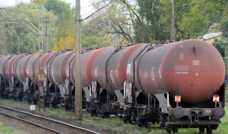 Kto będzie przewozić paliwo lotnicze dla wojska? Kto będzie przewozić paliwo lotnicze dla wojska?