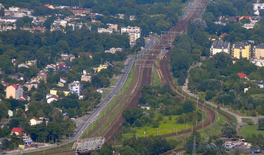 Dziewięciu wykonawców na podwarszawską linię 447 Dziewięciu wykonawców na podwarszawską linię 447