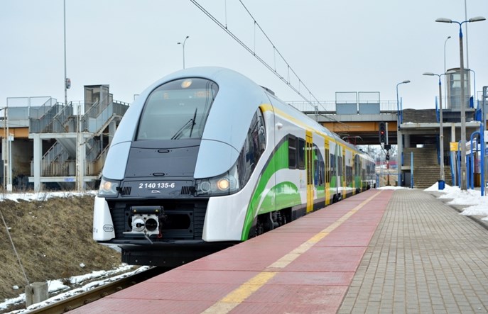 Bilety KM kupisz przez internet, a u konduktora zapłacisz kartą