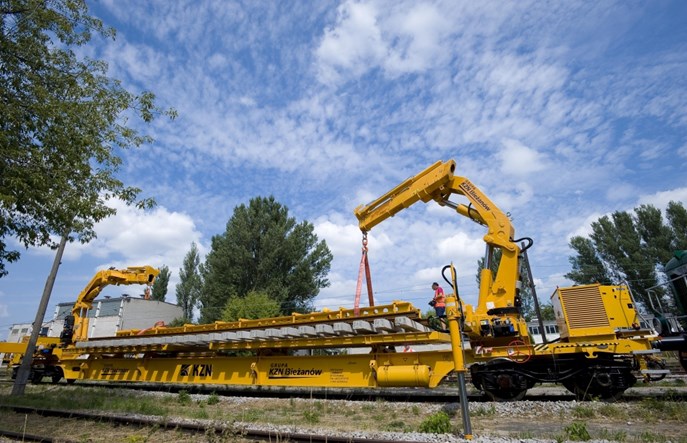 KZN Bieżanów z Godłem Teraz Polska