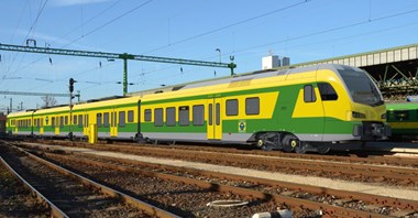 Węgrzy zamawiają kolejne Flirty