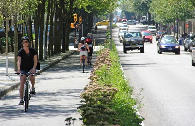 Droga rowerowa zabija biznes?