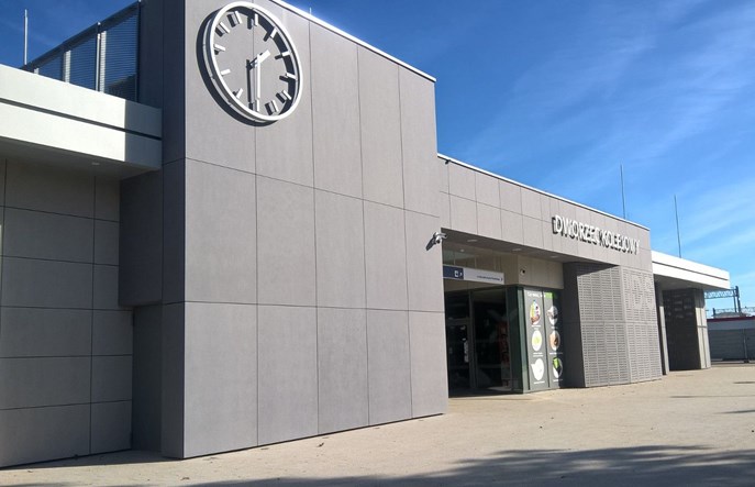 PKP SA z ofertami na 9 dworców systemowych. Kolej zaoszczędzi?