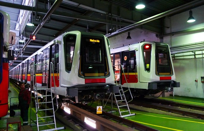 Metro: Jeżdżą wszystkie składy Inspiro. Od… 1,5 miesiąca