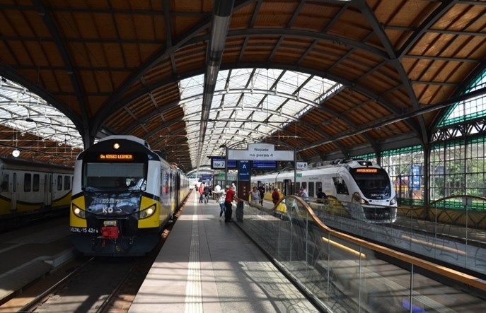 Koleje Dolnośląskie znacząco lepiej podczas wakacji