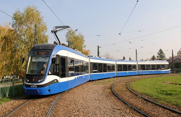Dłuższe tramwaje nie w Warszawie