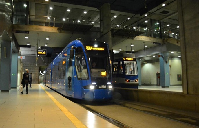 Kraków z jedną linią metra i metrobusem