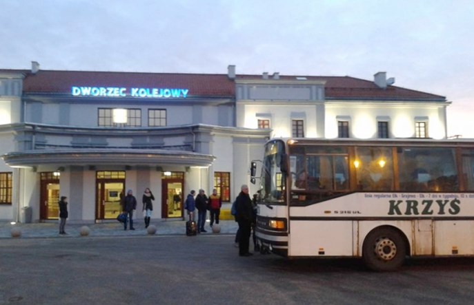 Zamiast pociągu pojedzie Krzyś. Męczarnia z komunikacją zastępczą trwa