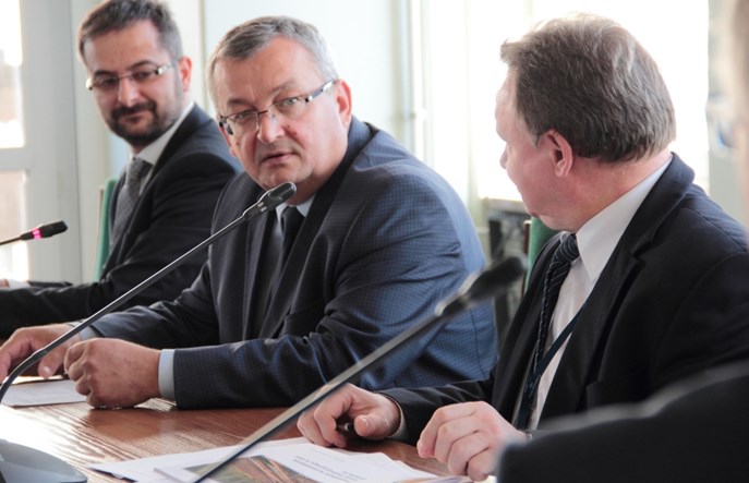 Minister Adamczyk spotkał się z branżą na Forum Inwestycyjnym