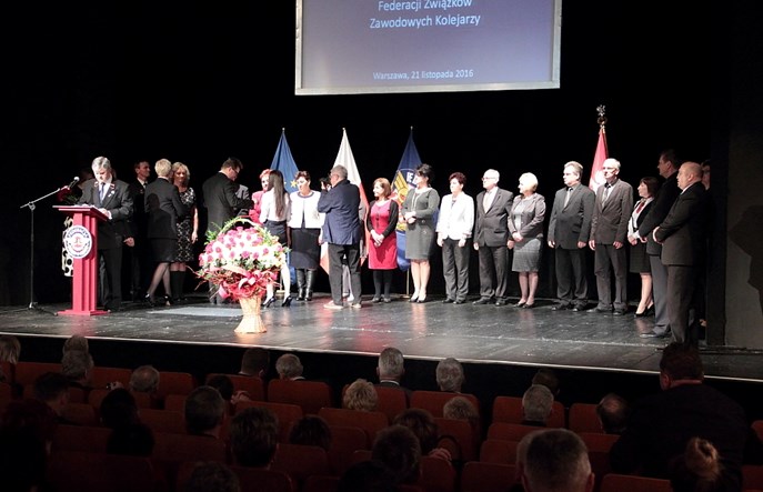 Minister Adamczyk wziął udział w obchodach Święta Kolejarza