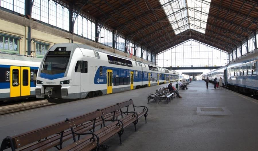 Węgierski MAV kupuje piętrowe zestawy Kiss od Stadlera Węgierski MAV kupuje piętrowe zestawy Kiss od Stadlera