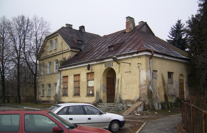 Niedrzwica Duża bierze się za węzeł przy dworcu
