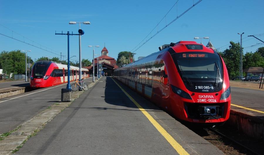Radni chcą 11 kilometrów ekranów akustycznych w Warszawie. PLK jest sceptyczna Radni chcą 11 kilometrów ekranów akustycznych w Warszawie. PLK jest sceptyczna