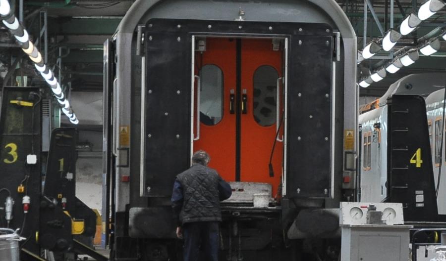 PKP Intercity szuka wykonawcy przeglądów ośmiu wagonów PKP Intercity szuka wykonawcy przeglądów ośmiu wagonów
