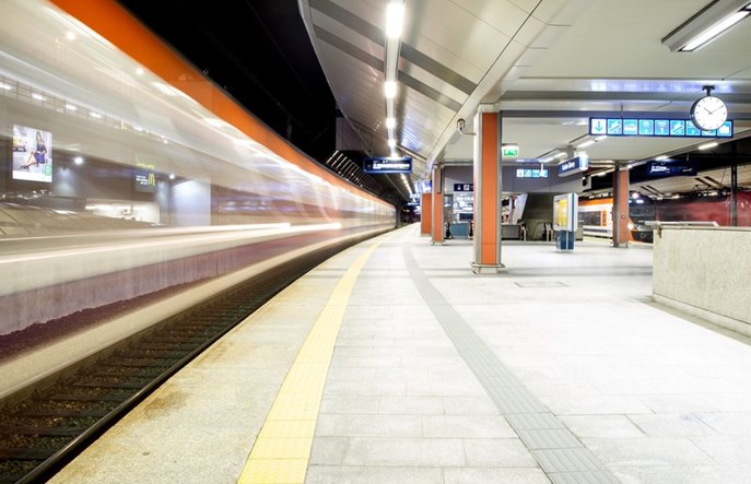 PKP PLK kontynuuje program wymiany oświetlenia